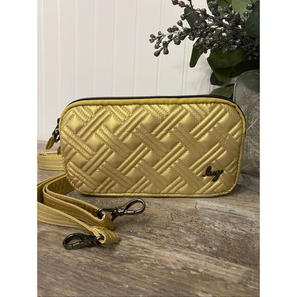 Lug Coupe XL Gold Quilted Crossbody Fanny Pack Purse - Picture 1 of 9
